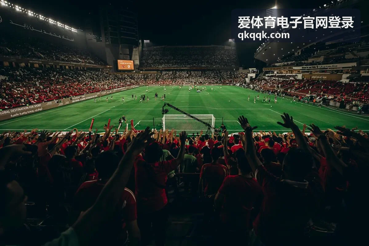 爱体育直播看点-网球大师赛发球状态封面
